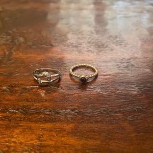 SET OF TWO Rings